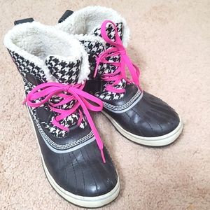 Sorel Tivoli Houndstooth Boots